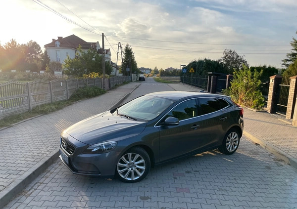 Volvo V40 cena 34950 przebieg: 278900, rok produkcji 2013 z Warszawa małe 781